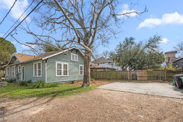 2621 & 2623 Beauchamp Street, Houston, TX 77009