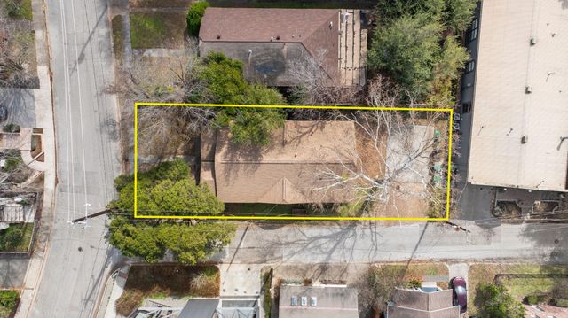 2621 & 2623 Beauchamp Street, Houston, TX 77009