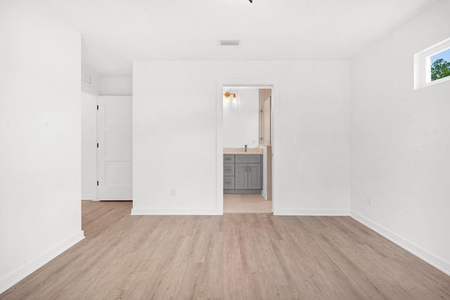 964 W 9Th St, St Augustine, FL 32084