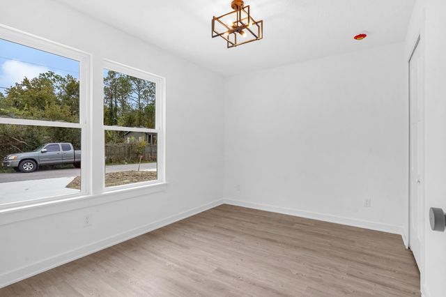 964 W 9Th St, St Augustine, FL 32084