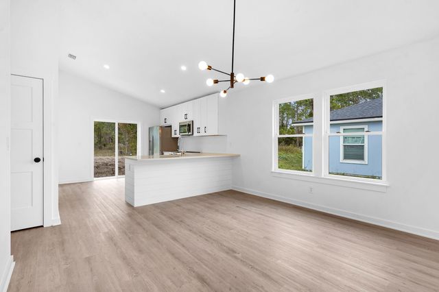 964 W 9Th St, St Augustine, FL 32084