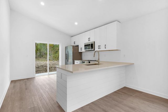 964 W 9Th St, St Augustine, FL 32084