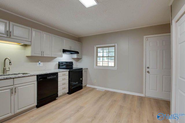 3518 Triana Blvd, Huntsville, AL 35805