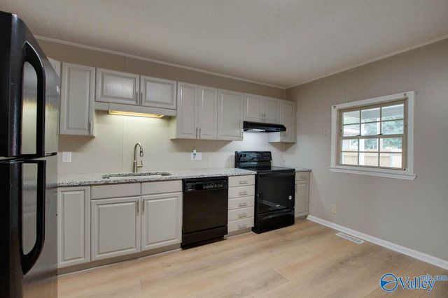 3518 Triana Blvd, Huntsville, AL 35805