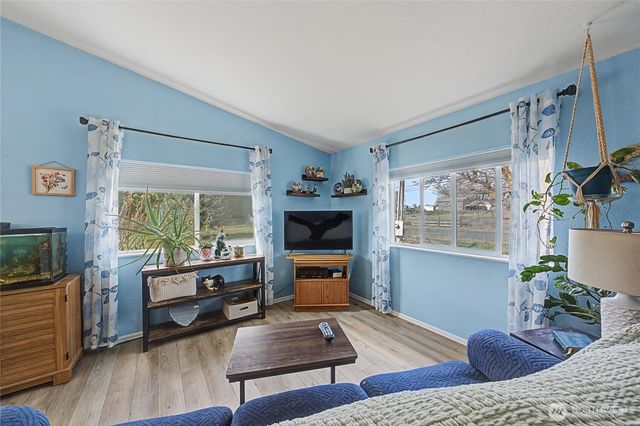 7581 Rainier NE, Moses Lake, WA 98837