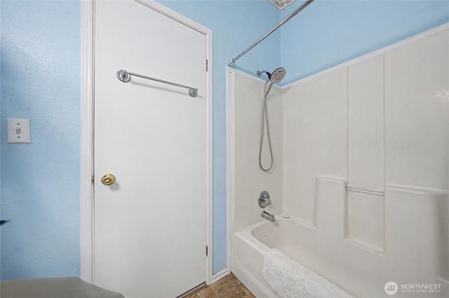 7581 Rainier NE, Moses Lake, WA 98837