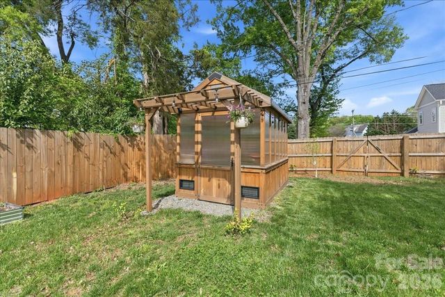 2904 Clemson Avenue, Charlotte, NC 28205