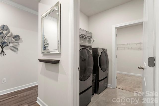 9842 Festival Way, Charlotte, NC 28215