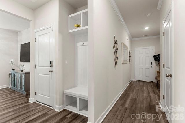 9842 Festival Way, Charlotte, NC 28215