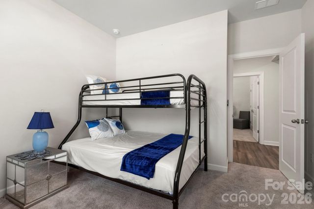 9842 Festival Way, Charlotte, NC 28215