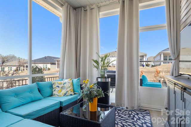 9842 Festival Way, Charlotte, NC 28215