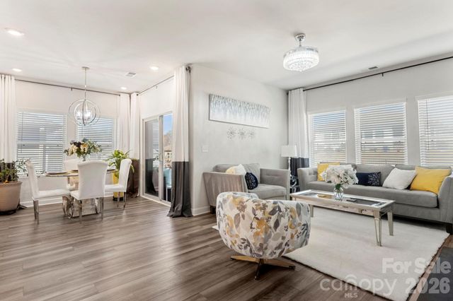 9842 Festival Way, Charlotte, NC 28215