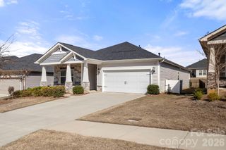 9842 Festival Way, Charlotte, NC 28215