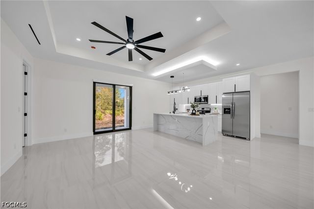 301 E 17th ST, Lehigh Acres, FL 33972