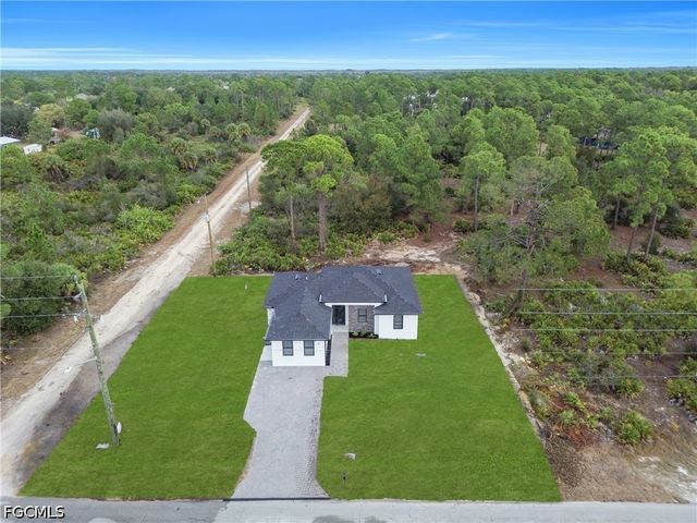 301 E 17th ST, Lehigh Acres, FL 33972