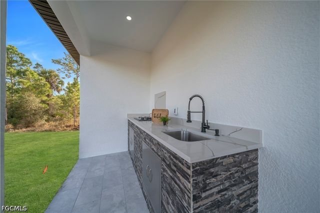 301 E 17th ST, Lehigh Acres, FL 33972
