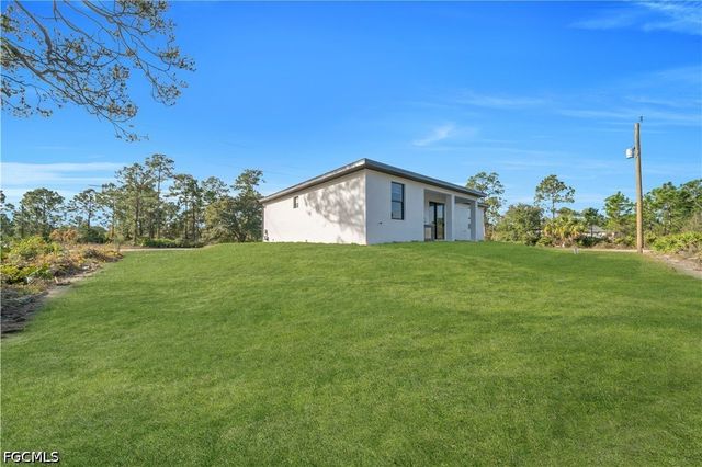 301 E 17th ST, Lehigh Acres, FL 33972