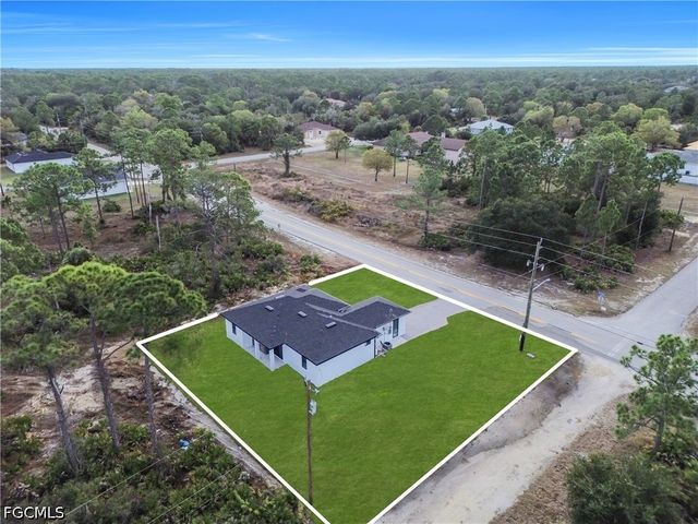 301 E 17th ST, Lehigh Acres, FL 33972