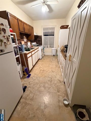 16 Roosevelt Avenue, Dumont, NJ 07628