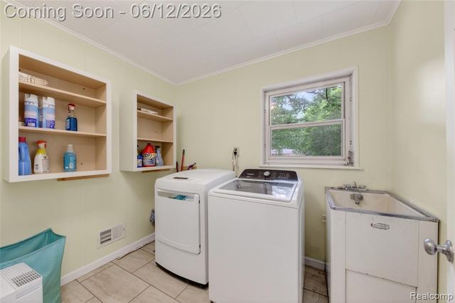 5831 Winans Drive, Brighton, MI 48116