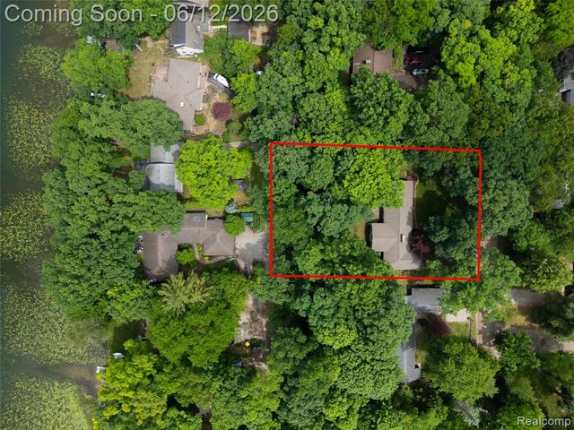 5831 Winans Drive, Brighton, MI 48116