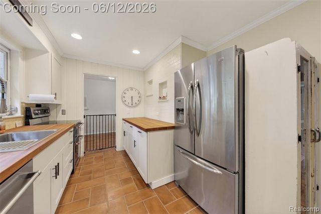 5831 Winans Drive, Brighton, MI 48116