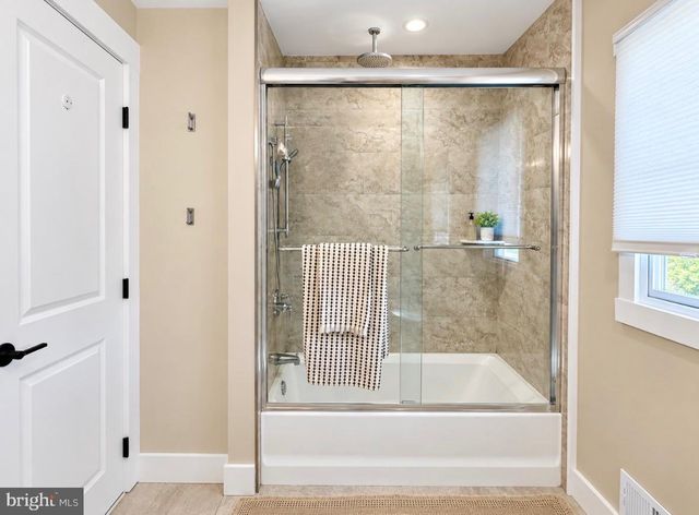 63 CHARLES BOSSERT DR, Bordentown, NJ 08505