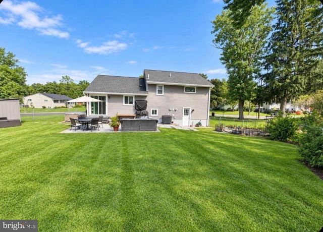 63 CHARLES BOSSERT DR, Bordentown, NJ 08505
