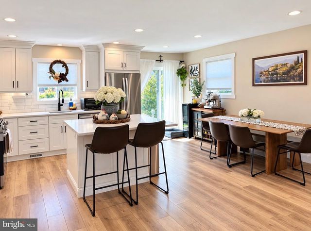 63 CHARLES BOSSERT DR, Bordentown, NJ 08505