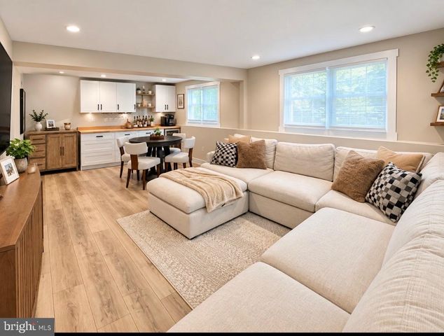 63 CHARLES BOSSERT DR, Bordentown, NJ 08505