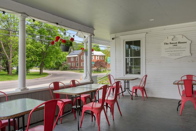 208 Main Street, Cambridge, VT 05444