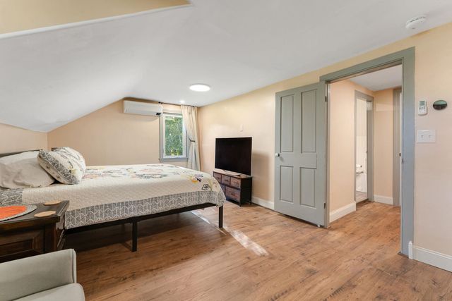 208 Main Street, Cambridge, VT 05444