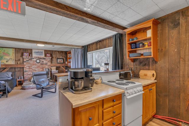 208 Main Street, Cambridge, VT 05444