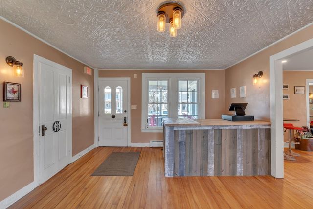 208 Main Street, Cambridge, VT 05444