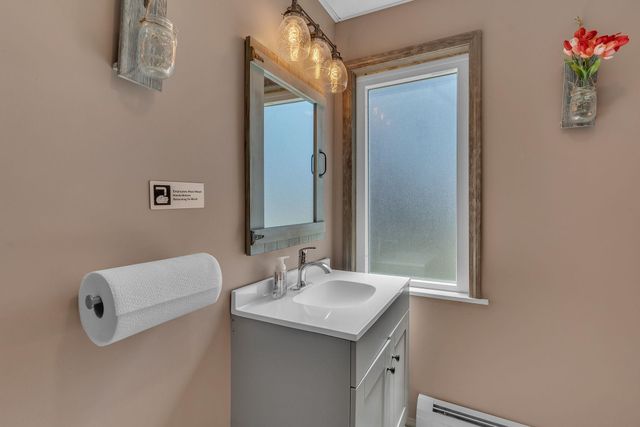 208 Main Street, Cambridge, VT 05444