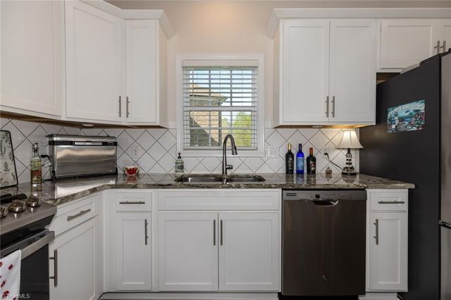 411 Freemont Drive, Thomasville, NC 27360