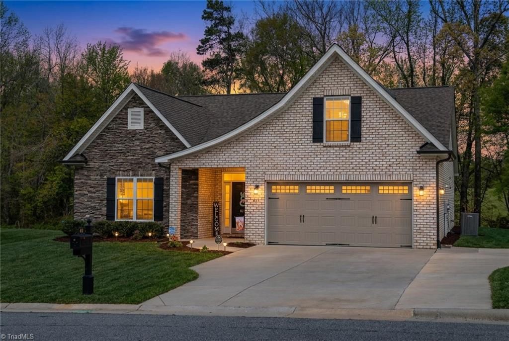 411 Freemont Drive, Thomasville, NC 27360