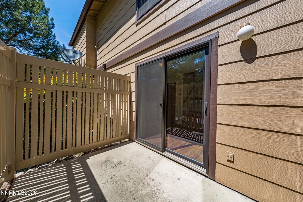 Image 10 of property listing at 4997 Reggie Road, Reno, NV 89502