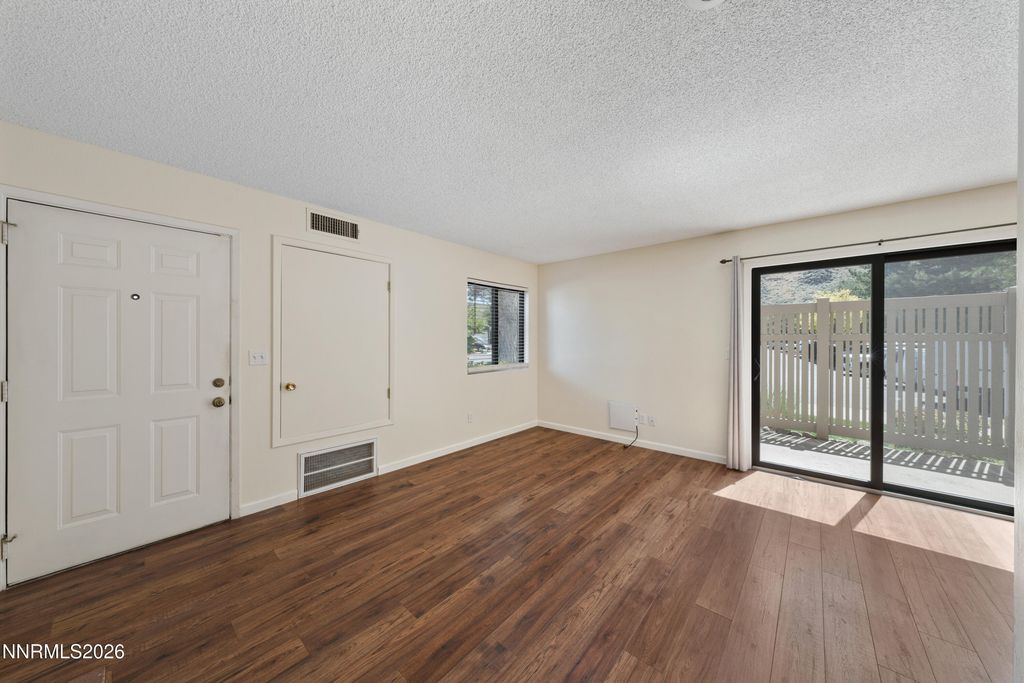 Image 5 of property listing at 4997 Reggie Road, Reno, NV 89502