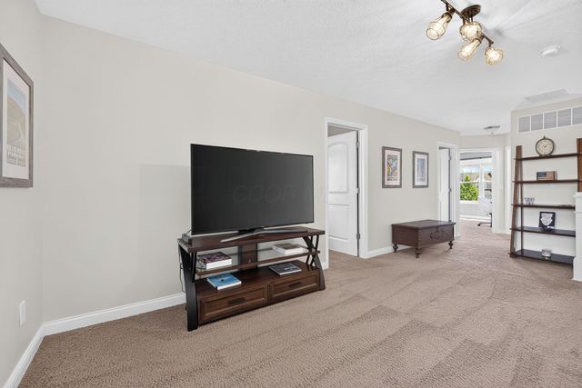 635 Sandhill Court, Delaware, OH 43015
