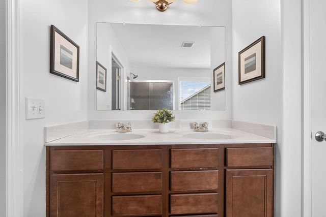 635 Sandhill Court, Delaware, OH 43015