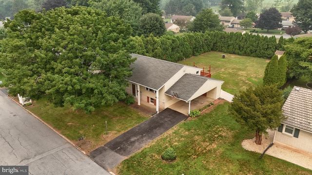 1132 CORNELL DR, Hummelstown, PA 17036
