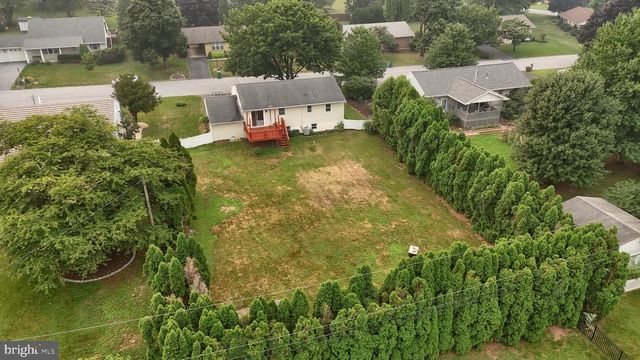 1132 CORNELL DR, Hummelstown, PA 17036