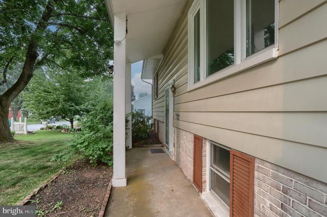 1132 CORNELL DR, Hummelstown, PA 17036