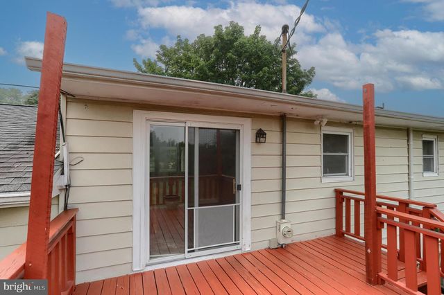 1132 CORNELL DR, Hummelstown, PA 17036