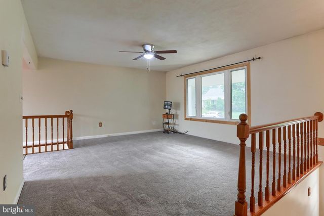 1132 CORNELL DR, Hummelstown, PA 17036