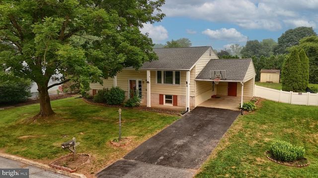 1132 CORNELL DR, Hummelstown, PA 17036