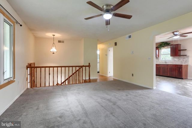 1132 CORNELL DR, Hummelstown, PA 17036