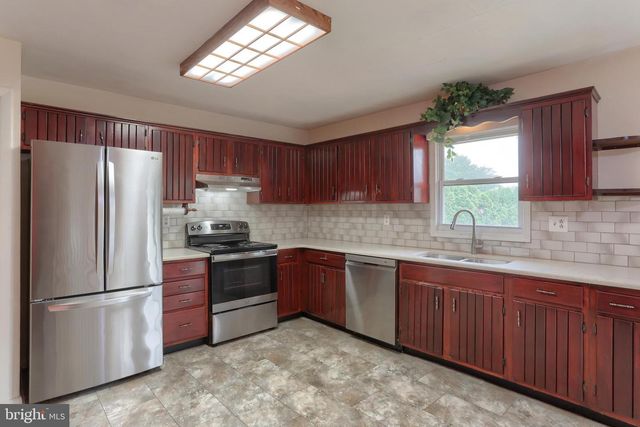 1132 CORNELL DR, Hummelstown, PA 17036