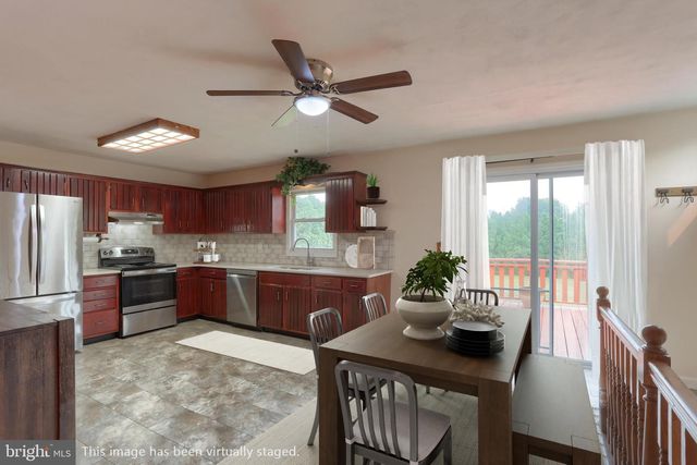 1132 CORNELL DR, Hummelstown, PA 17036